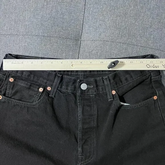 Levi 501 Jean Men 34x30 Black Denim Straight Leg Button Fly (30x29 see photos) - Picture 6 of 7